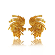 Load image into Gallery viewer, Gold Geometric Twist Earrings
