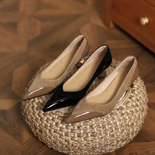 Load image into Gallery viewer, Golden Cube Heel Shoes [Beige/Black]
