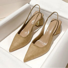 Load image into Gallery viewer, Elegant Inner Gold Heels [Black/Beige]
