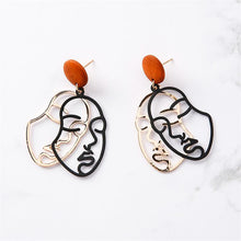 Load image into Gallery viewer, Face Contour Earrings
