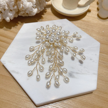 Load image into Gallery viewer, Pearl Flower Brooch
