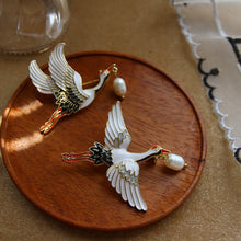 Load image into Gallery viewer, White Crane Brooch [2 variants]
