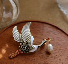 Load image into Gallery viewer, White Crane Brooch [2 variants]
